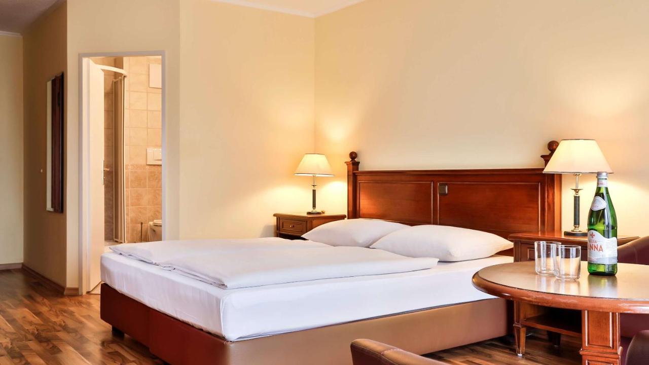 באד גיגינג Dorint Marc Aurel Spa & Golf Resort מראה חיצוני תמונה