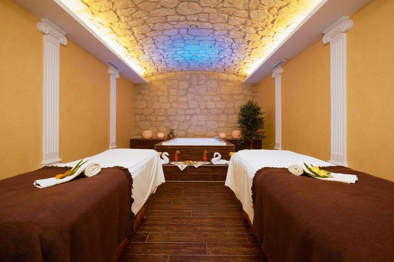 באד גיגינג Dorint Marc Aurel Spa & Golf Resort מראה חיצוני תמונה